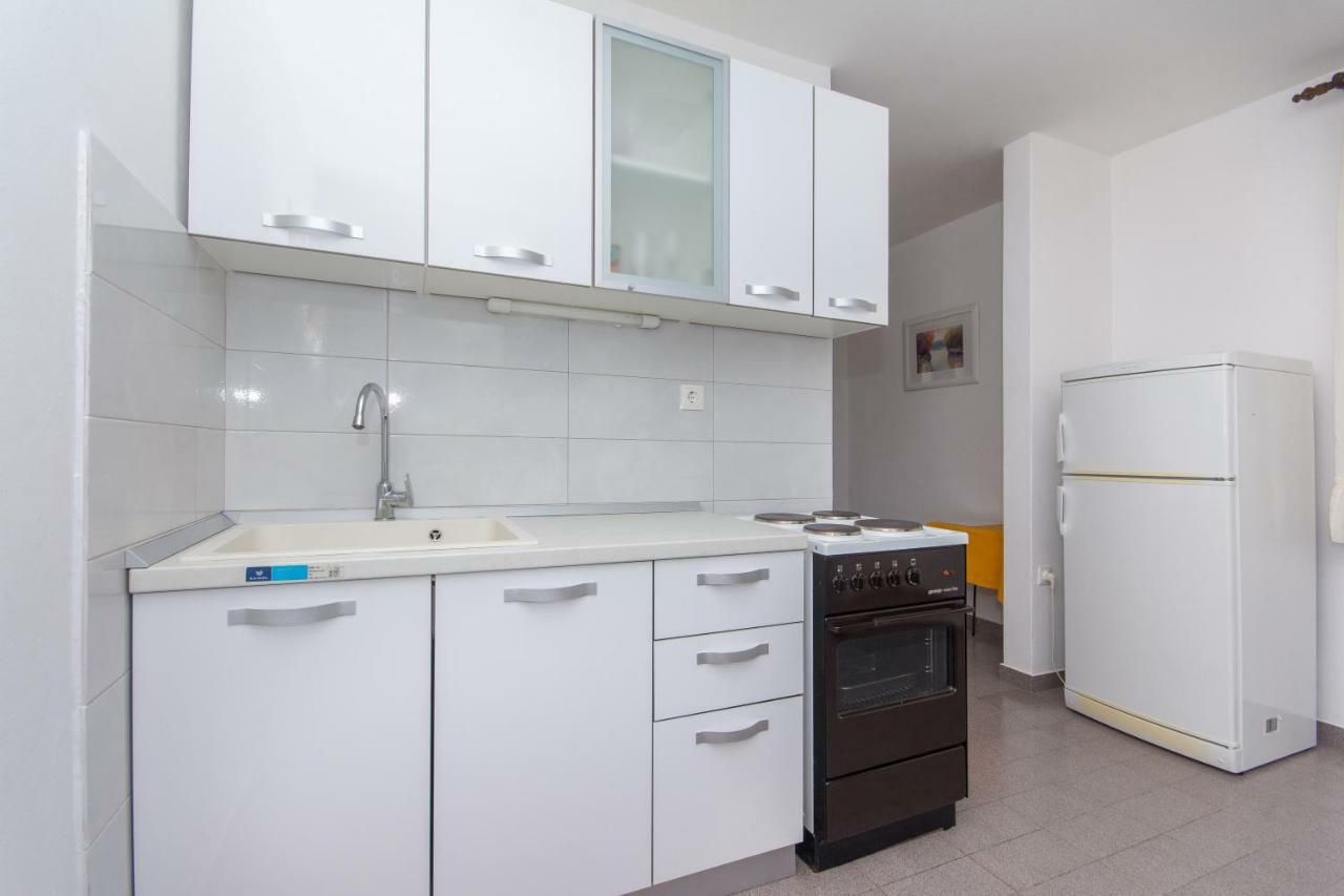 Apartment Ratak House *