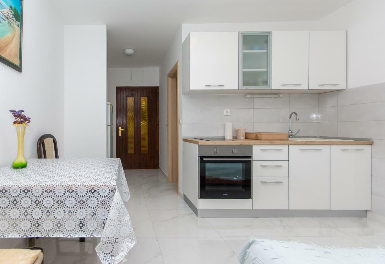 Ratak House